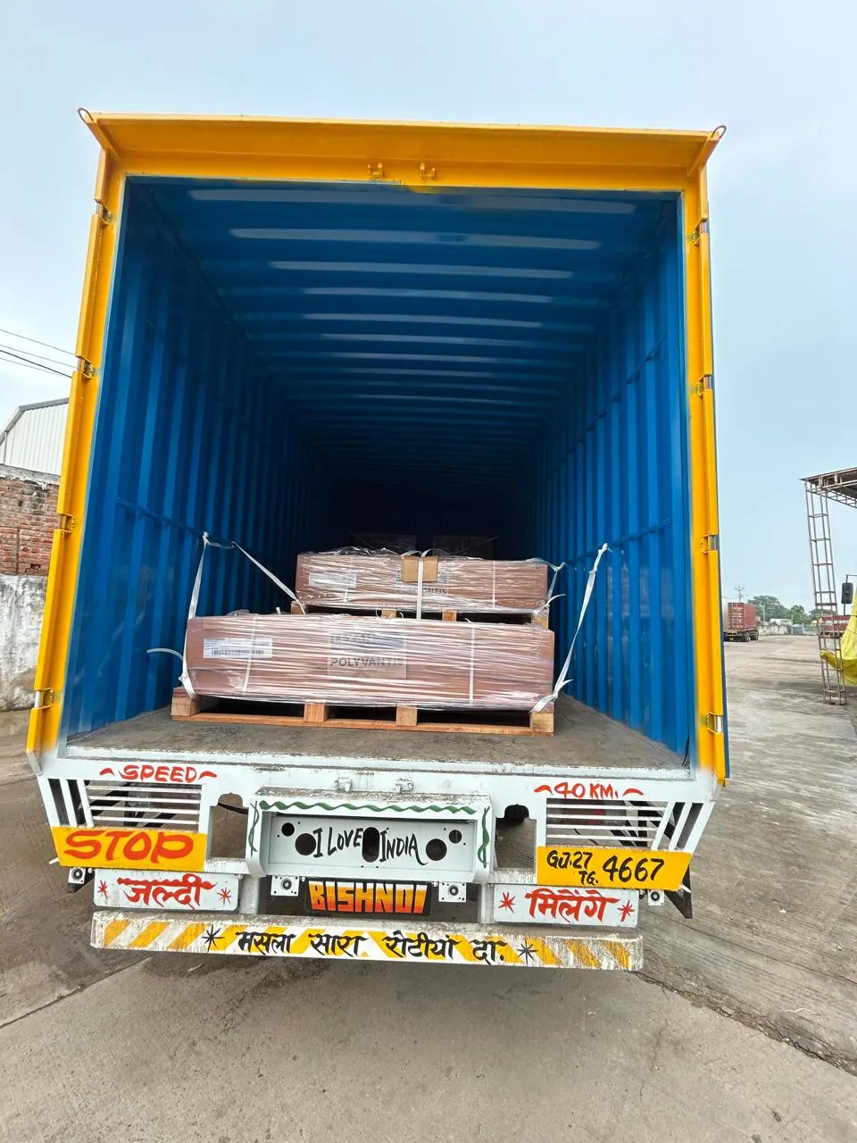 Moving boxes and loading support in Narayan Nagar