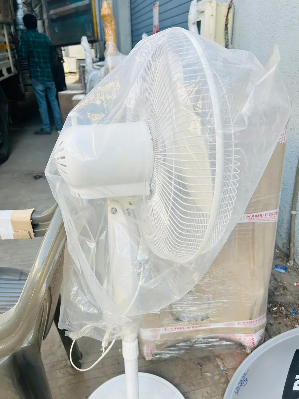 Home relocation transport support in Narayan Nagar